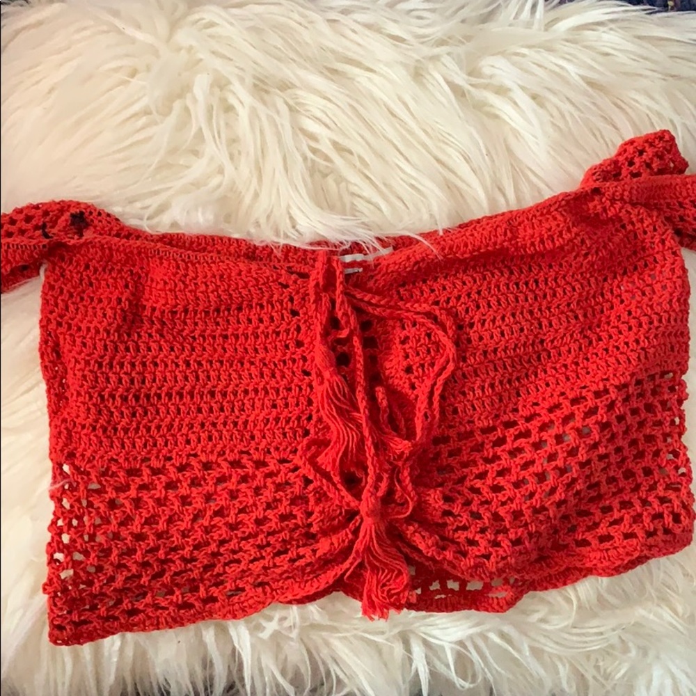 Crotchet off-the-shoulder crop top